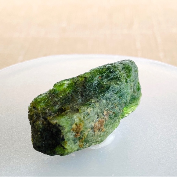 Rare Dioptase gemstone. Stone of emotional healing - Picture 4 of 9